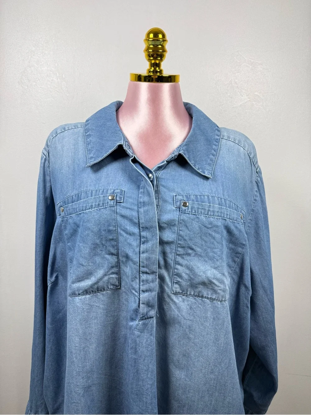 Lane Bryant Chambray Tunic Top Plus Size 22/24 Blue Soft Lyocell Cotton - Picture 7 of 10